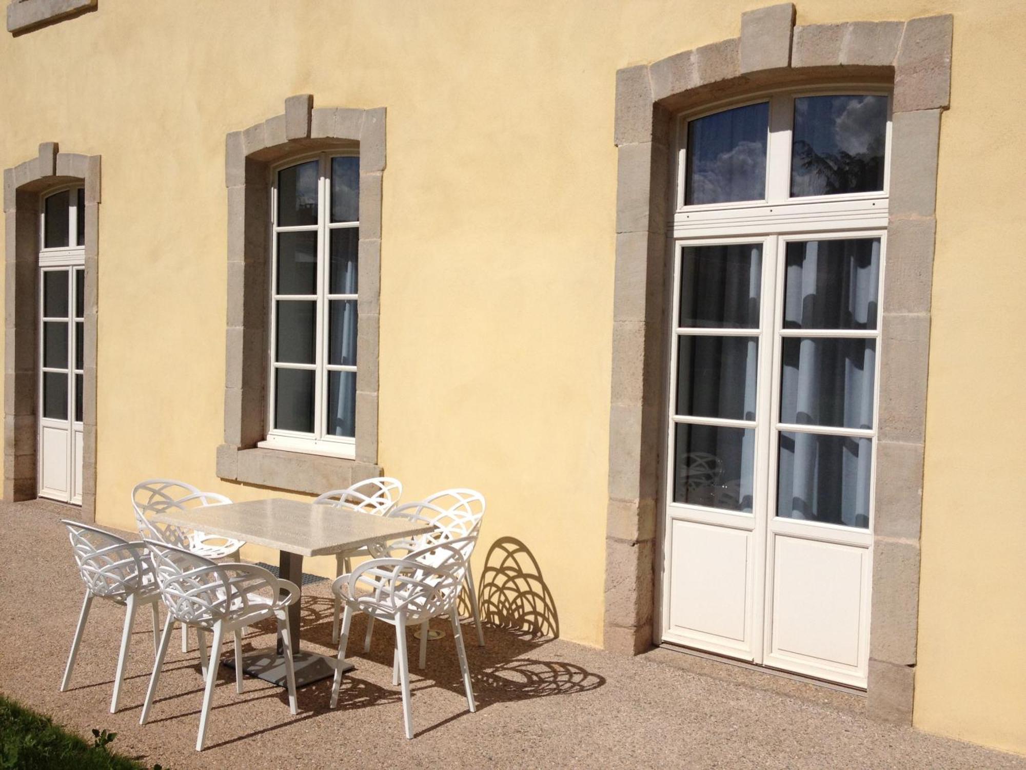 Le 1837 Aparthotel Saint-Affrique Exterior photo