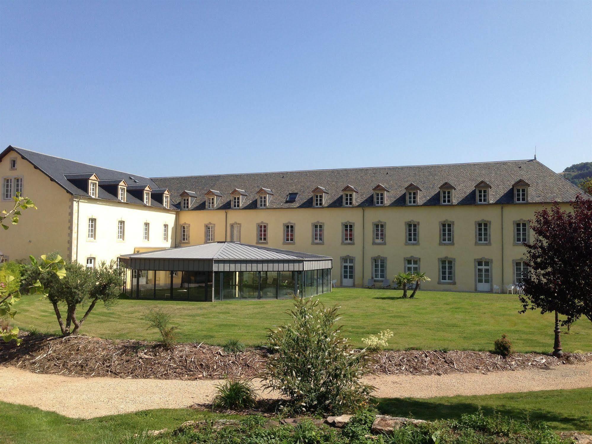 Le 1837 Aparthotel Saint-Affrique Exterior photo